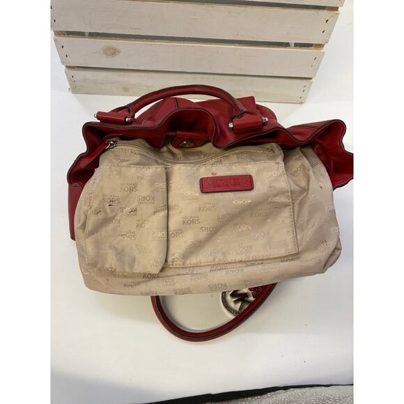 MICHAEL KORS, LARGE RED PEBBLED LEATHER CROSSBODY (ASIS) - Picture 9 of 15